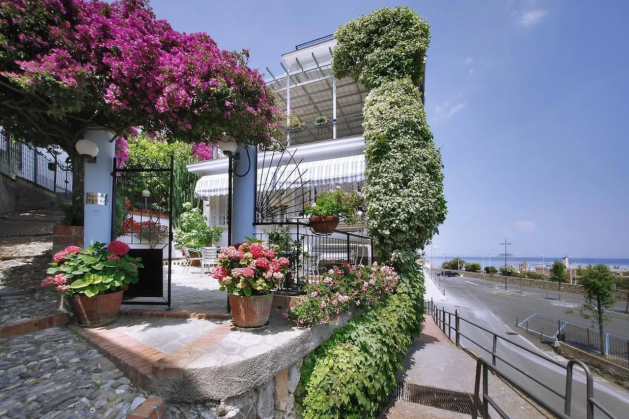 Albergo Teresa Laigueglia 0*,  Italy