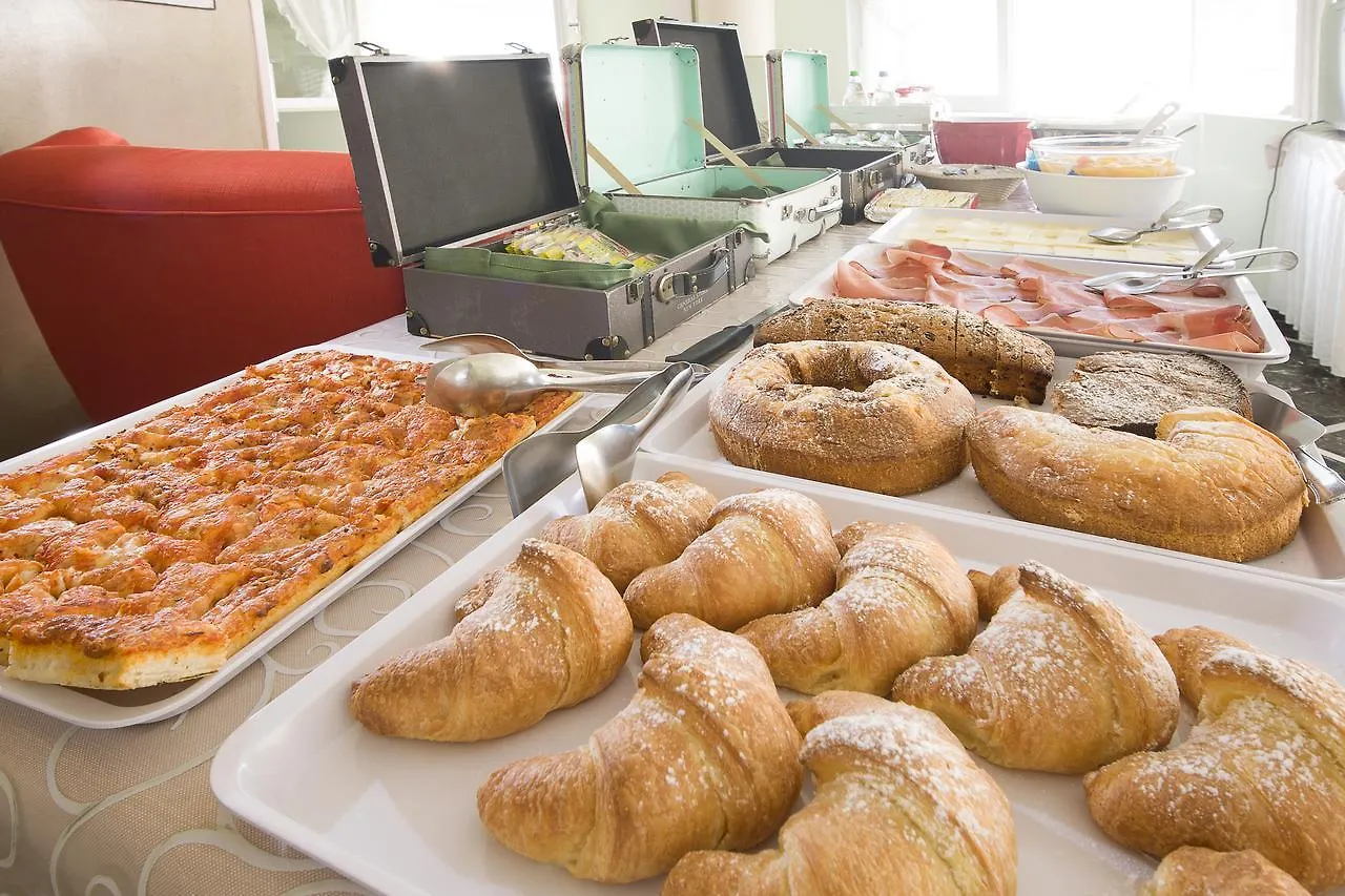 Albergo Teresa Laigueglia 0*,  Italy