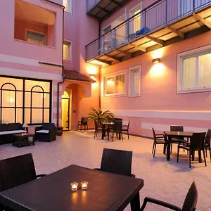 Hotel Mambo, Laigueglia